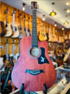 กีต้าร์โปร่งmartinlee 38 นิ้วมีสีด้าน satin และสีเงาเคลือบกลอส ราคาพันแต่เสียงหลักหมื่น!!Set up ให้สายต่ำ เล่นง่ายสบายนิ้วเปิดกล่องมาเล่นได้เลย