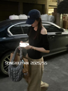 Áo Thun Nữ Tay Ngắn Màu Đen Phong Cách Đường Phố Thường Ngày Cổ Chéo Dáng Rộng Thoải Mái Mùa Hè 2025