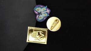 Anime JoJos Bizarre Adventure Brooches Stone Ocean Jolyne Cujoh Sword Butterfly Powers Tattoo Enamel Pin Manga Badge Jewelry