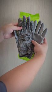 ถุงมือกันบาดเคลือบ PU ระดับ 4 (GLVR0036)