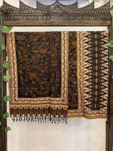 batik tanah liat tradisional minangkabau