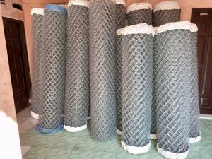 KAWAT HARMONIKA GALVANIS ANTI KARAT 1 ROLL PANJANG 25 METER TINGGI 150/100 CM LUBANG 5X5 CM