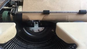 Ruy băng mực máy đánh chữ cơ ribbon mực máy đánh chữ cổ