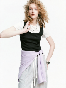 MO&Co. | U-neck Slimming Cotton-feel Vest