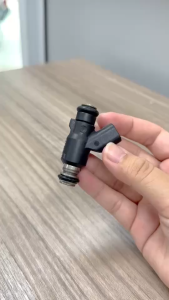 หัวฉีดGpx หัวฉีด4รู2ปลั๊ก GPX CR5 รุ่น200cc จีพีเอ็กซ์ ซีอาร์5 หัวฉีด หัวฉีดน้ำมันมอเตอร์ไซค์ พร้อมใช้งาน Gpx Cr5