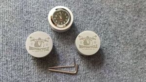 Đồng Hồ Kèm Ốp Trang Trí Gz150a