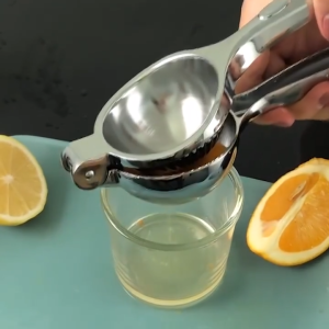 ที่คั้นน้ำมะนาว ที่บีบมะนาว ขนาดใหญ่ สเเตนเลส304 ขนาด10ซม ที่คั้นน้ำส้ม ที่คั้นน้ำผลไม้ มือบีบ ที่คั้นมะนาว ที่บีบมะนาว อย่างดี หนา ทนทาน Lemon Clip Squeezer