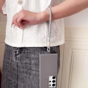 Luxury Lanyard Wrist Strap Bracelet Matte Phone Case For Samsung S25 S24 Ultra S23 S22 S21 Plus S20 FE Leather Pattern Cover