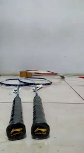 Paket Raket dan Shuttlecock Badminton Olahraga Bulutangkis ISI 12 PCS
