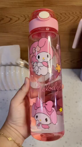 Botol Minum Karakter Sanrio Kuromi Cinamorol Melody Hello Kitty 900 ML BFA FREE Tali Gantung & Sedotan