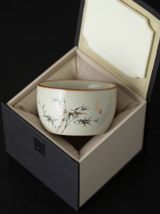 Ruyao Ceramic Tea Cup for Home Use Drinking Tea Gongfu Tea Cup Tea Bowl Single Cup Owner Cup Gift Box Traditional Chinese Style