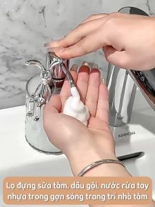 Lọ đựng sữa tắm dầu gội nước rửa tay nhựa trong gợn sóng trang trí nhà tắm