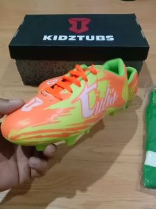 KIDZTUBS Sepatu Bola Anak Paket Komplit Sepatu Bola Tas Skin Deker Kaos Kaki Usia 6-10 Tahun Size 28 29 30 31 32 33 34 35 36 37 KDZ2016010825