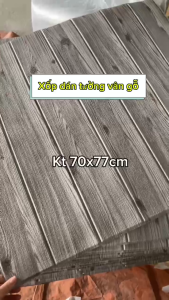 Xốp dán tường giả gỗ 3D kt 70 x70cm sang trọng