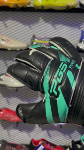 Sarung Tangan Kiper ERKA FUTBOL UNO Full BLACK Kiper Sepak Bola BONUS WRISTAPE