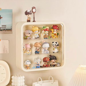 กล่องเก็บของ ตู้โชว์ตุ๊กตา กล่องโมเดลติดผนัง เก็บรวบรวมโมเดล แบบติดผนัง สีขาวและครีม วัสดุอะครีลิค ฝาปิดประตูแบบแม่เหล็ก