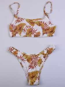 ชุดว่ายน้ำบิกินี่พิมพ์ลายชายหาดสำหรับผู้หญิงในช่วงฤดูร้อนปี 2024 ดีไซน์เกาะกลวงแบบเกาะกลวงเสริมหน้าอกเสริมความเซ็กซี่