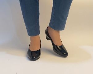 Sepatu Pentofel Hitam Glossy Wanita Big Size Uk 35~43 Hak 5cm