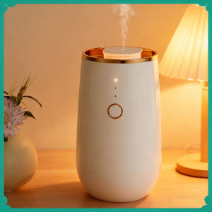 เครื่องกระจายกลิ่นหอมในรถยนต์แบบชาร์จ USB พร้อมฟังก์ชั่นเริ่มต้นใช้งาน กลิ่นหอมจากน้ำมันหอมระเหย ไฟ 9 สี