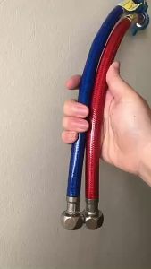 Dây Cấp Nước Xanh Đỏ YWIN 3 Lớp Bọc Ốc Đồng Dây Cấp Nước Nóng Lạnh Chịu Nhiệt Chịu Áp 60cm (Giá 2 Dây)