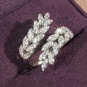 Huitan Bling Bling Leaf CZ Opening Rings for Women Luxury Bright Aesthetic Wedding Jewelry Fashion Modern Party Accessories Hot