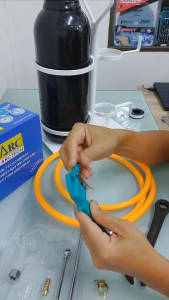 ชุดแพ็คปลา ถังลมออกซิเจน ขนาด 0.5 คิว ครบชุด พร้อมตะแกรงหิ้ว ถังใหม่พร้อมใช้งาน