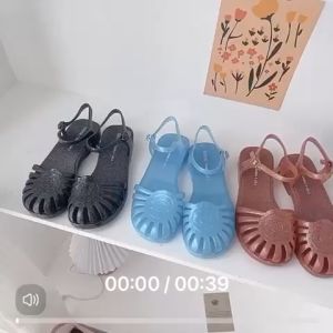 Sandal Melissa & Bimba Y Lola: Desain Elegan untuk Acara Formal
