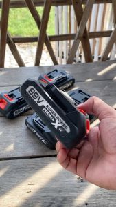 แบตเตอรี่เครื่องตัดหญ้า แบตเตอรี่เครื่องฉีดน้ำ แบตเตอรี่ 1ก้อน แบตเตอรี่สำรอง ความจุของแบต 48V/99V (ไม่มีที่ชาร์จ)