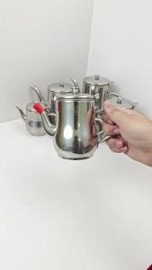 Stainless Steel Oil Bottle with Filter Leak‑Proof Large Capacity Kitchen Cooking Oil Storage Pot