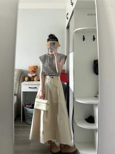French Style Summer Outfit Womens Stripe Top And Skirt Two-Piece Set Light Maturity Design Fashionable Polyester Material