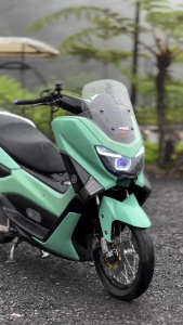 Stiker Skotlet Hijau Mint Glossy Vinyl Antigores Cover Body Motor Premium Sylish Moge Vespa Sport