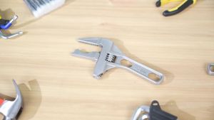 Kunci Inggris Pipa Pas Universal Serbaguna Multifungsi Gerigi 6-68 MM Adjustable Wrench Spanner Snap N Grip