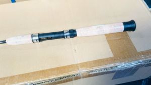 คันเบ็ดตกปลา Ashino WarShip Line ยาว 5 ฟู 1 ท่อน ตีเหยื่อปลอม คันตัน 8-17 ลิบ คู่มือขาวใส สำหรับประกาศหน้าตาหมู