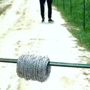 60/120 Meters Barbed Wire Roll Fence Gate Security Anti-climb Protect Fence Galvanized Anti-rust Stee Wire