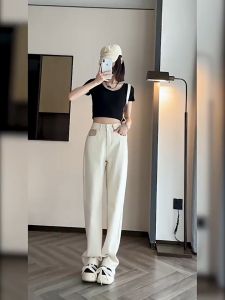 Slim Straight Wide-Leg Jeans 窄版直筒阔腿牛仔裤