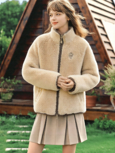 Semir | Áo khoác nữ bằng nhung san hô giả lông cừu cổ đứng dáng rộng phong cách nhẹ nhàng