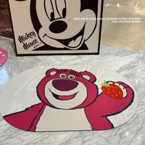 Easy Care Cartoon Silicon Dendroid Soft Pad 3D Strawberry Bear Silicon Dendroid Floor Mat Bathroom Water Absorbent Mat