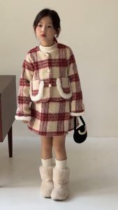 Set Dạ Ép Lông Caro Đỏ Hai Túi Hộp Bé Gái Phong Cách Hàn Quốc Mùa Đông Ấm Áp