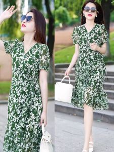 ชุดเดรสยาวลายดอกไม้คอวี กระโปรงทรงเอ แขนสั้น ทรงเข้ารูป สำหรับผู้หญิง ชุดทำงานฤดูร้อน 2024 ชุดทำงานลำลอง