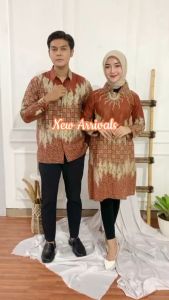 Model Batik Kekinian Untuk Pasangan: Kemeja & Tunik Batik Pria