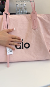 Fashion Minimalist Alo Tote Bag Lightweight Water-Resistant Nylon Shoulder Bag for Women Multi-Purpose for Work Workout Shopping