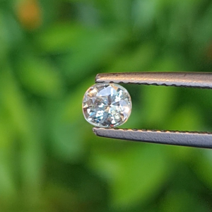 พลอย อเล็กซานไดร์ (Natural Alexandrite Chrysoberyl) 0.49 กะรัต (Cts.) ดิบ (Unheated) พร้อมใบเซอร์ พลอยแท้ อัญมณีมงคลประจําวันเกิด เครื่องประดับพลอย