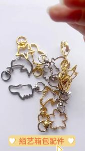 อะไหล่พวงกุญแจ ตะขอก้ามปูโลหะ สีเงินทองโรสโกลด์ รูป แมวดาวหัวใจ DIY (1/2)