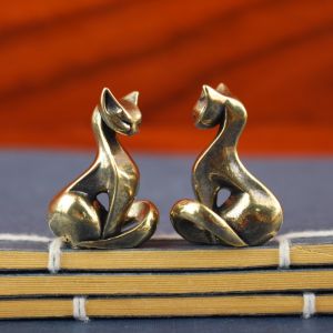 Mini Cat Figurines Brass Display Funny Sculpture Mini Cats Collectible Figurines For Home Bedroom Living Room Table Shelf Office