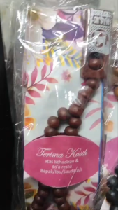 Set 50pcs Rosary Crystal 33 beads well packing in a transparent bag with Tag Thank You packing for doorgift exclusive weeding