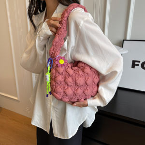 {2024-New}🌺กระเป๋าทรงเกี๊ยวสีทึบลายเมฆพร้อมซิปสำหรับผู้หญิงชุดแก้วกาแฟใสกระเป๋าแบบหนีบแขนน้ำหนักเบาลายตาข่ายกระเป๋าสะพายไหล่