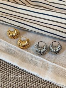 SUNNYZOO Heavy Line Wrapping Hoops Natural Landscape Light Luxury Geometric Womens Fashion Jewelry Alloy Silver Gold Plated