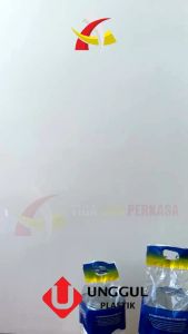 Kantong Kresek Jumbo Uk35 Kresek laundry 35x60 Merah Putih EkonomisPlastik Packing T-shirt bag Super Murah 50pcs