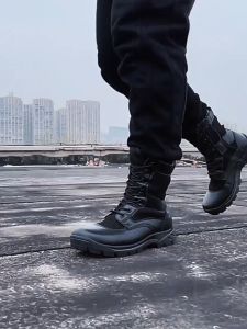 รองเท้าบูทยุทธวิธี - หุ้มข้อสูงแบบผูกเชือก สำหรับผู้ชายและผู้หญิง สีพื้น ทนทานด้วยวัสดุ PU ด้านนอก ภายในผ้าระบายอากาศ พื้นรองเท้ากันลื่น