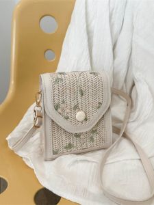 กระเป๋าสะพายข้างผ้าทอสไตล์เกาหลีขนาดเล็ก กระเป๋าสะพายข้างแบบสะพายไหล่ข้างเดียว กระเป๋าใส่โทรศัพท์มือถือ กระเป๋าผู้หญิง ฤดูร้อน 2025 กระเป๋าทรงสี่เหลี่ยมแนวตั้ง